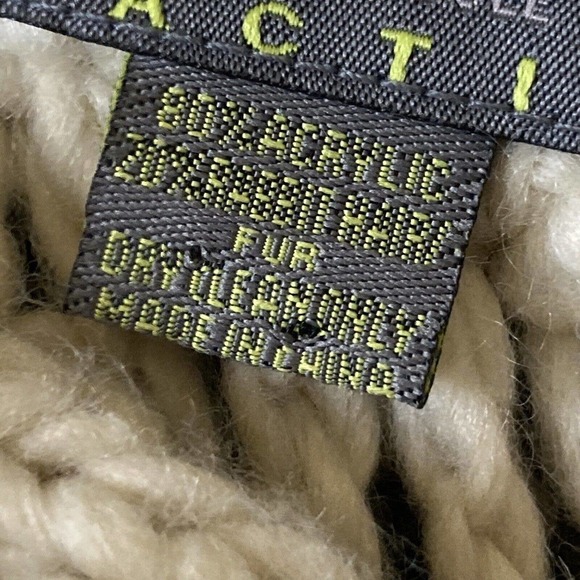 Kenneth Cole Reaction Poncho Open Knit Rabbit Tails Beige Pullover One Size - Picture 7 of 8